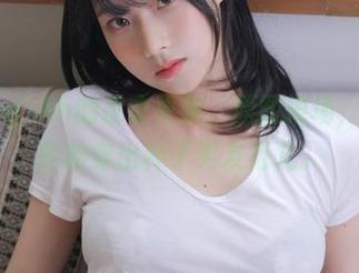 Myung Ah的皮衣更新，原图捧场，明明就轻松穿出种子男友范儿。